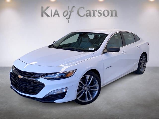2022 Chevrolet Malibu LT — photo 1 of 33