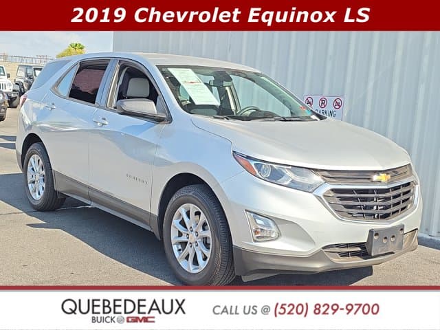 2019 Chevrolet Equinox LS — photo 1 of 20