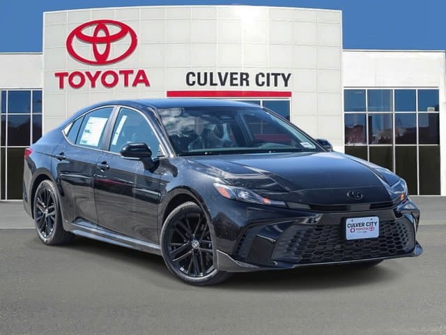 2026 Toyota Camry SE — photo 1 of 26
