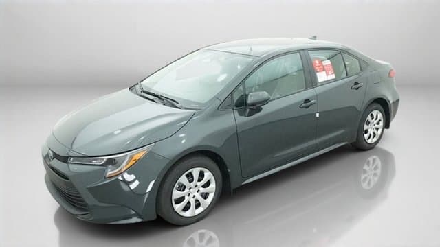 2027 Toyota Corolla LE — photo 1 of 24