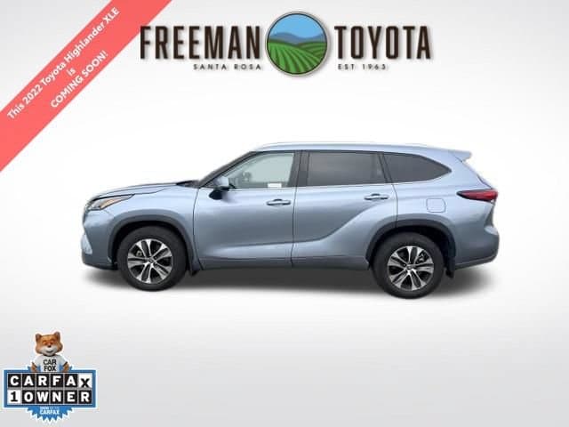 2022 Toyota Highlander XLE — photo 1 of 9