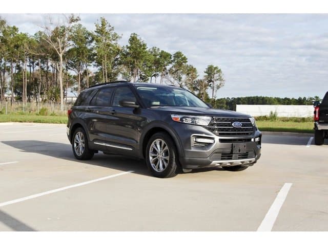2020 Ford Explorer XLT — photo 1 of 37