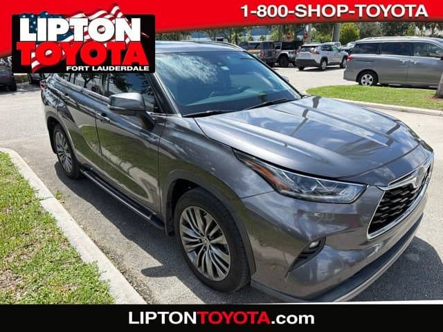 2020 Toyota Highlander Platinum — photo 1 of 2