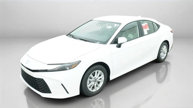 2026 Toyota Camry LE — photo 1 of 46