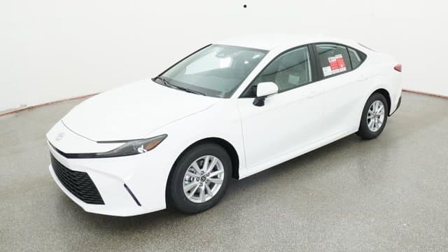 2026 Toyota Camry LE — photo 1 of 32