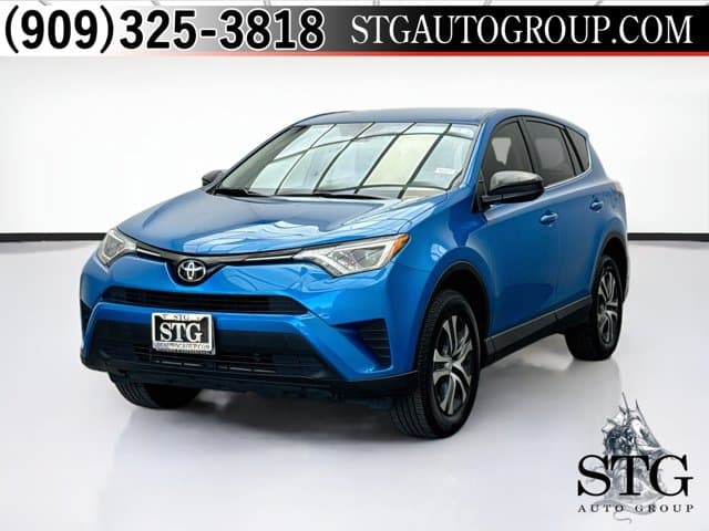 2018 Toyota RAV4 LE — photo 1 of 19