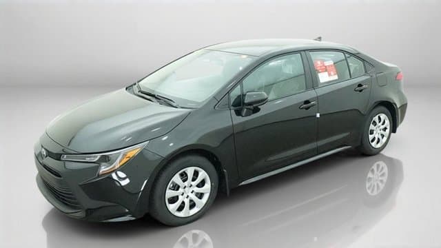 2027 Toyota Corolla LE — photo 1 of 24