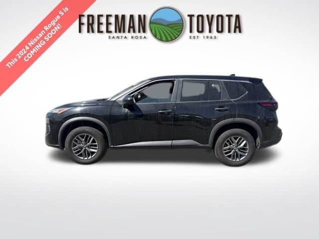 2024 Nissan Rogue S — photo 1 of 8