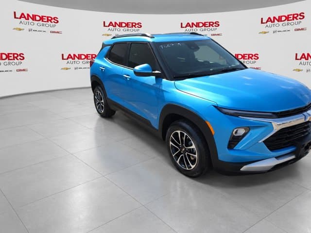 2025 Chevrolet Trailblazer LT — photo 1 of 10
