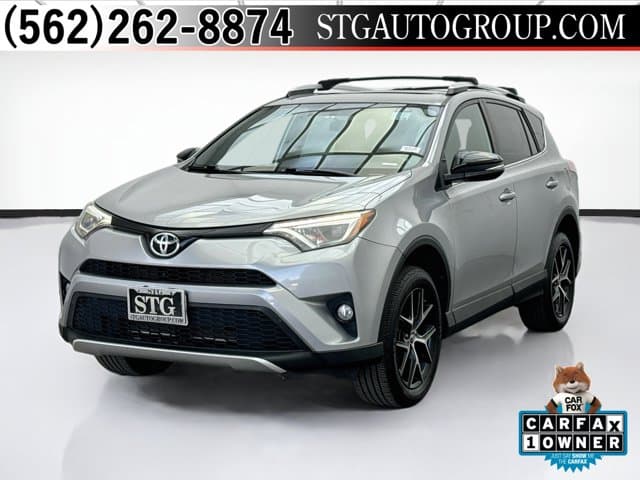 2016 Toyota RAV4 SE — photo 1 of 20