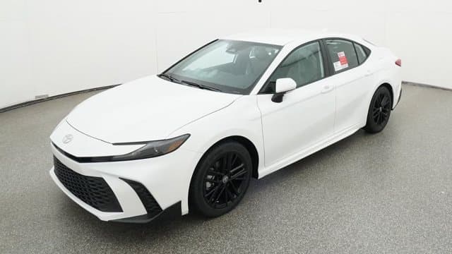 2026 Toyota Camry SE — photo 1 of 32