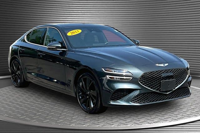 2023 Genesis G70 2.0T — photo 1 of 24