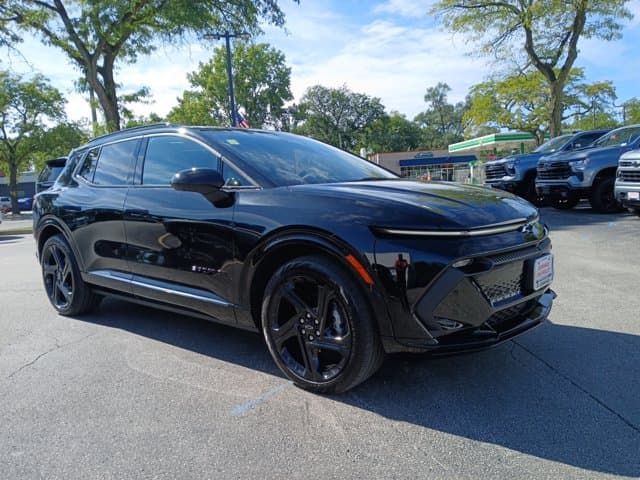 2024 Chevrolet Equinox EV RS — photo 1 of 28