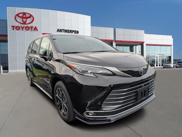 2026 Toyota Sienna Platinum — photo 1 of 12
