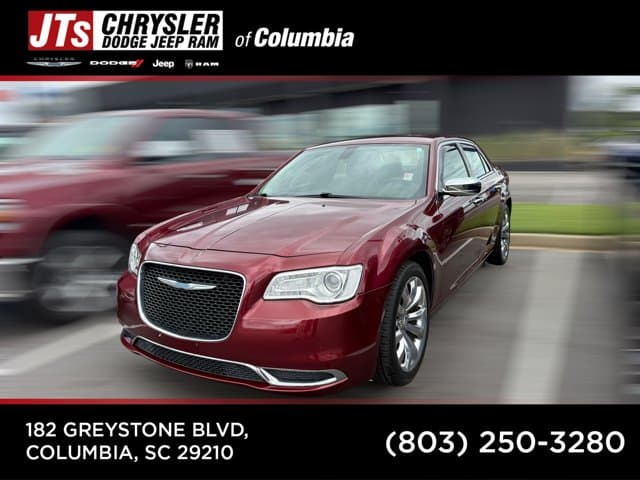 2018 Chrysler 300 Touring L — photo 1 of 2