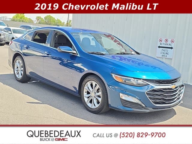 2019 Chevrolet Malibu LT — photo 1 of 27