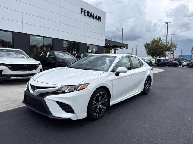 2018 Toyota Camry L — photo 1 of 13