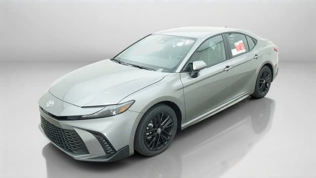 2026 Toyota Camry SE — photo 1 of 46