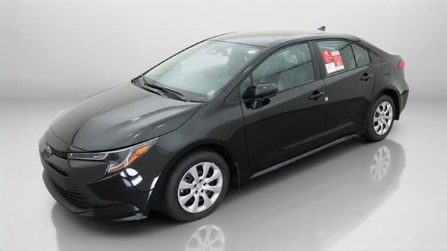 2027 Toyota Corolla LE — photo 1 of 16