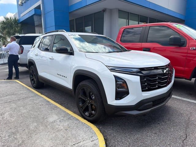2026 Chevrolet Equinox FWD LT — photo 1 of 11