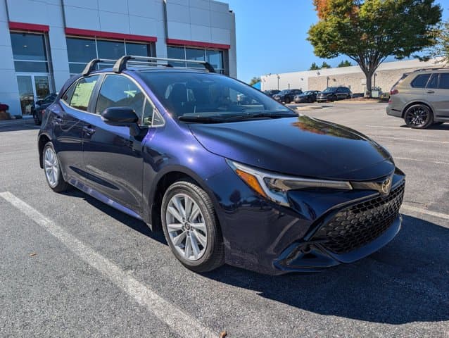 2027 Toyota Corolla Hatchback SE — photo 1 of 11