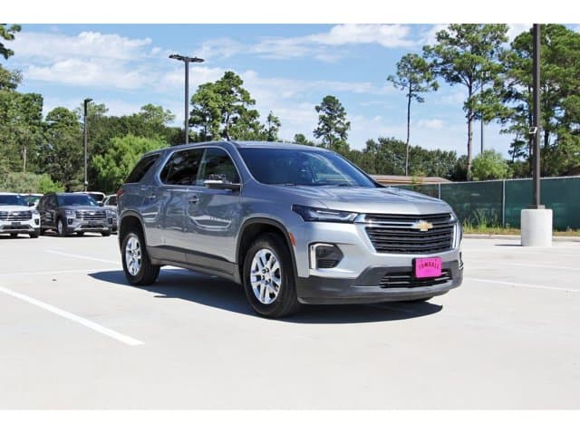2023 Chevrolet Traverse LS — photo 1 of 36