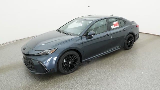 2026 Toyota Camry SE — photo 1 of 32