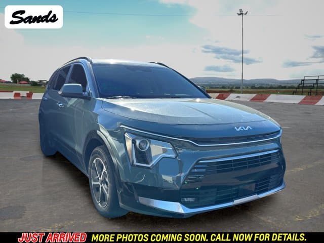 2024 Kia Niro SX — photo 1 of 11
