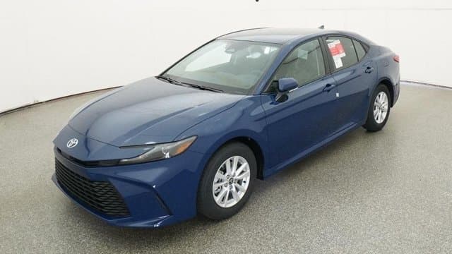 2026 Toyota Camry LE — photo 1 of 52