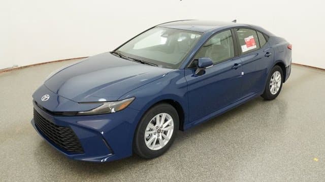 2026 Toyota Camry LE — photo 1 of 32