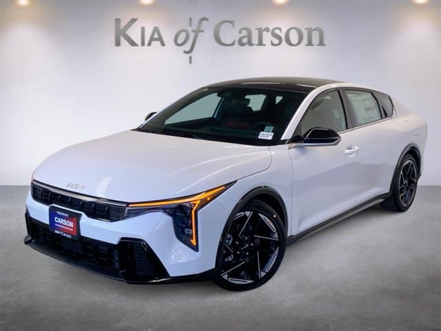2027 Kia K4 GT-Line — photo 1 of 34