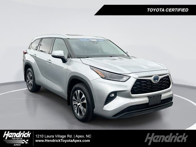 2022 Toyota Highlander Hybrid XLE — photo 1 of 35