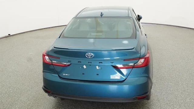 2026 Toyota Camry SE — photo 1 of 39
