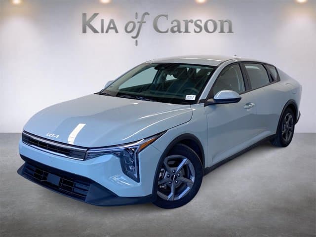 2025 Kia K4 LXS — photo 1 of 33