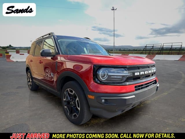 2022 Ford Bronco Sport Outer Banks — photo 1 of 15