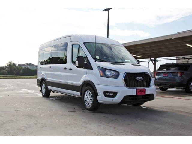 2025 Ford Transit Passenger Wagon Base — photo 1 of 30