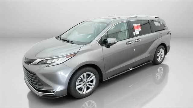 2026 Toyota Sienna Limited — photo 1 of 16
