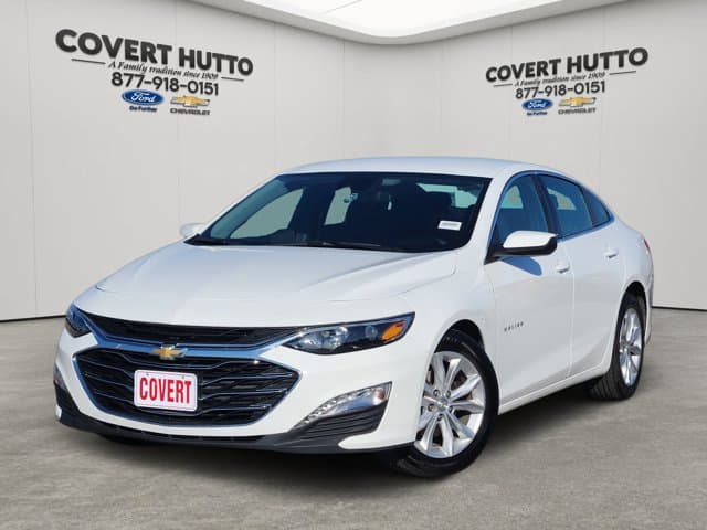 2025 Chevrolet Malibu LT — photo 1 of 32