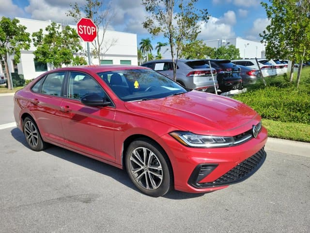 2025 Volkswagen Jetta Sport — photo 1 of 4