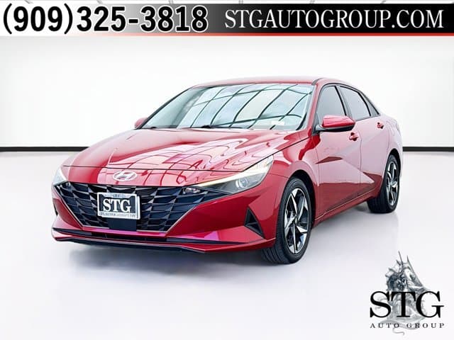 2023 Hyundai Elantra SEL — photo 1 of 19