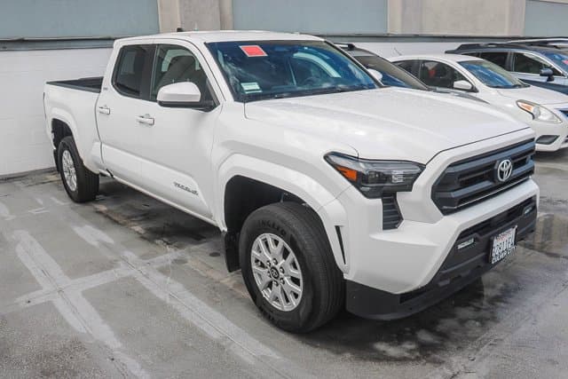 2025 Toyota Tacoma 4WD SR5 — photo 1 of 16