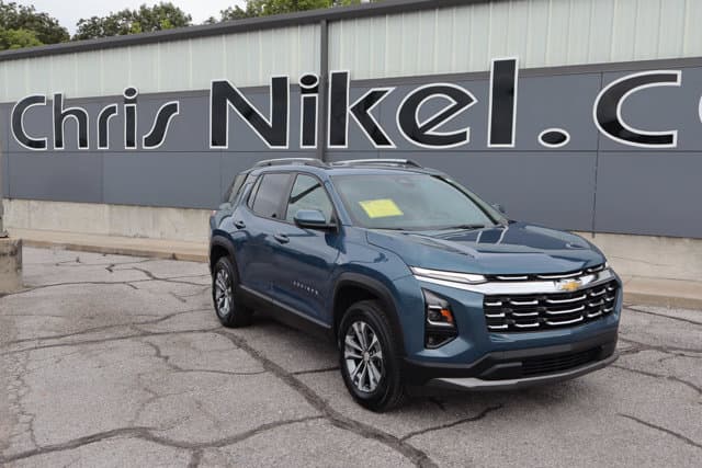2025 Chevrolet Equinox FWD LT — photo 1 of 28