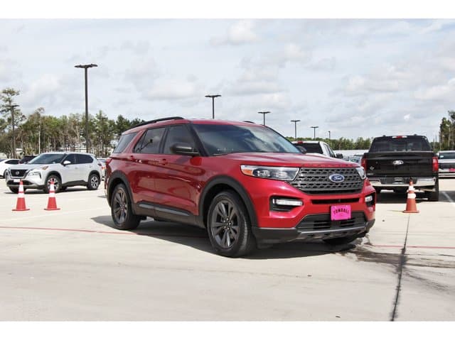 2021 Ford Explorer XLT — photo 1 of 38