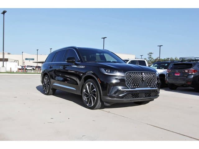 2025 Lincoln Aviator Reserve — photo 1 of 39