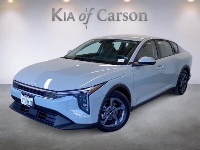 2026 Kia K4 LXS — photo 1 of 33