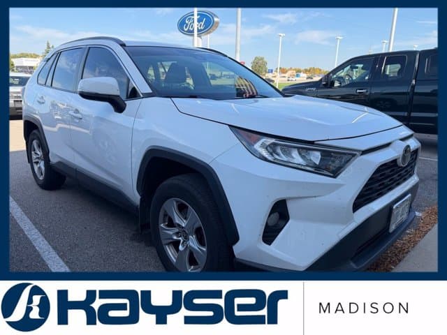 2020 Toyota RAV4 XLE — photo 1 of 5