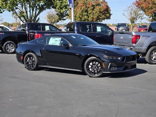 2026 Ford Mustang GT — photo 1 of 12