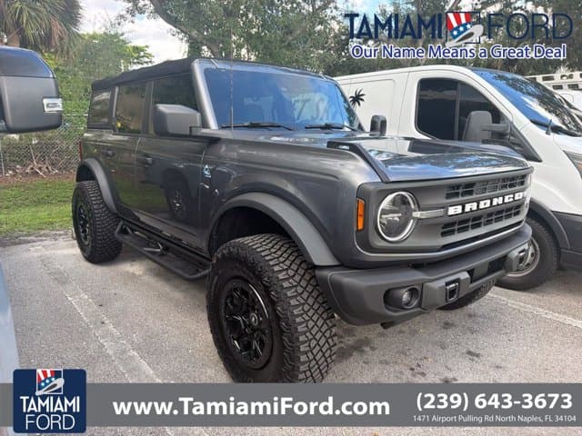 2023 Ford Bronco Black Diamond — photo 1 of 6