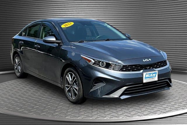2023 Kia Forte LXS — photo 1 of 24