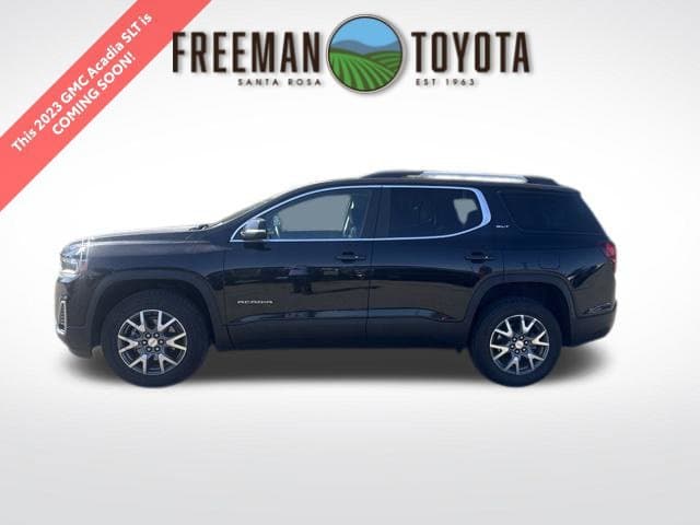 2023 GMC Acadia SLT — photo 1 of 9